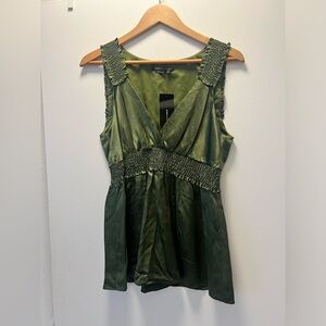 New BCBGMaxazria 100% Silk Green Sleeveless Empire Blouse. New With Tags, Medium